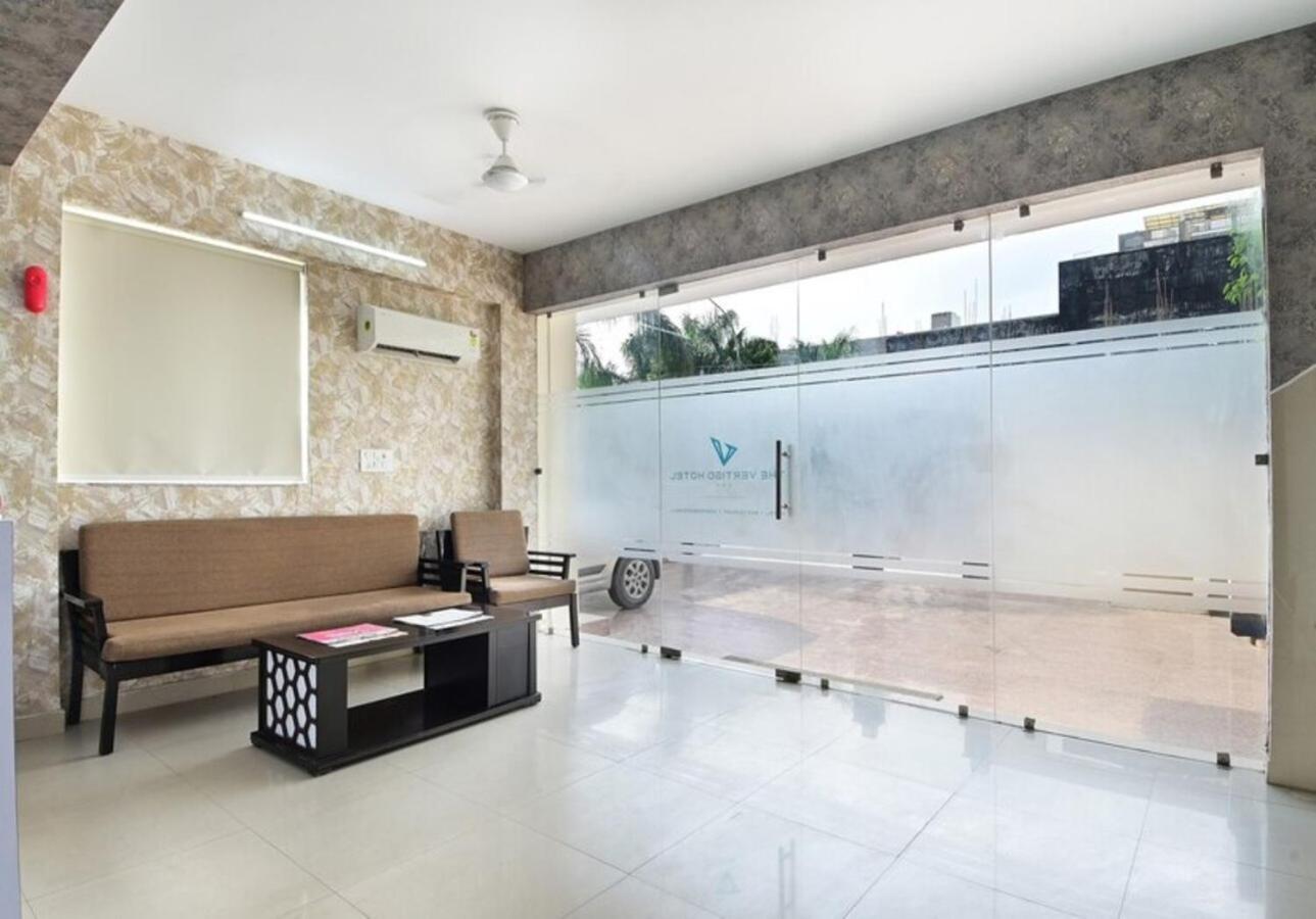 Hotel The Vertigo By Boom Rooms Noida Exterior photo